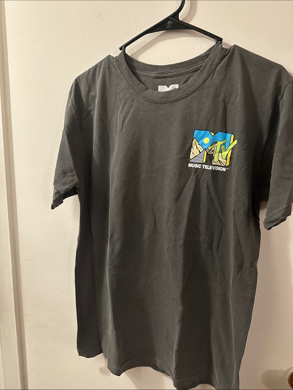 MTV Dark Gray Tee with Alien logo Size Medium NWOT
